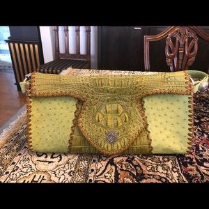 Alligator purse